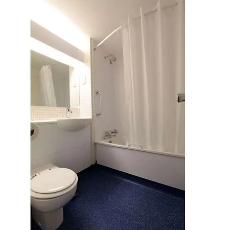 Travelodge Carlisle M6 3*